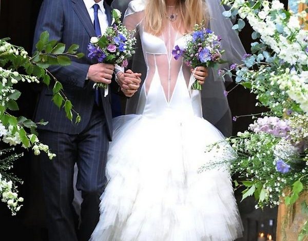 Celebrity weddings | Τα 10 πιο άσχημα νυφικά στην bridal ιστορία!