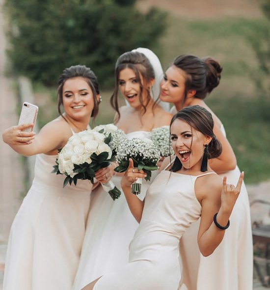 6+1 κοινά λάθη στα social media που κάνουμε ως καλεσμένοι σε γάμο!