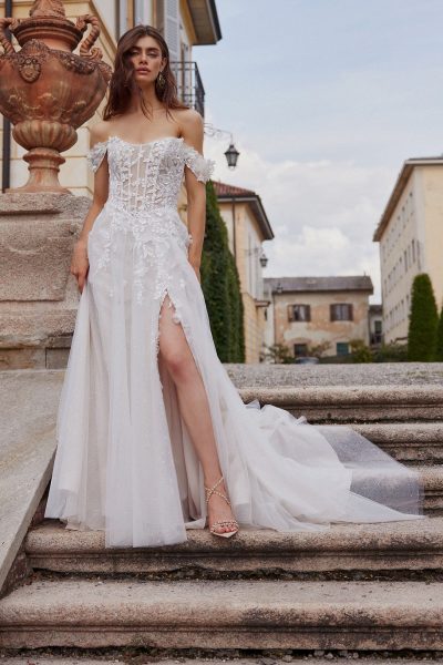 Όλα τα bridal dress trends του 2024 μέσα από τις ονειρεμένες συλλογές του οίκου Justin Alexander