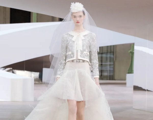 Chanel Haute Couture SS25 | Δυναμική «έκρηξη» χρωμάτων & ένα ρομαντικό bridal look με modern twists